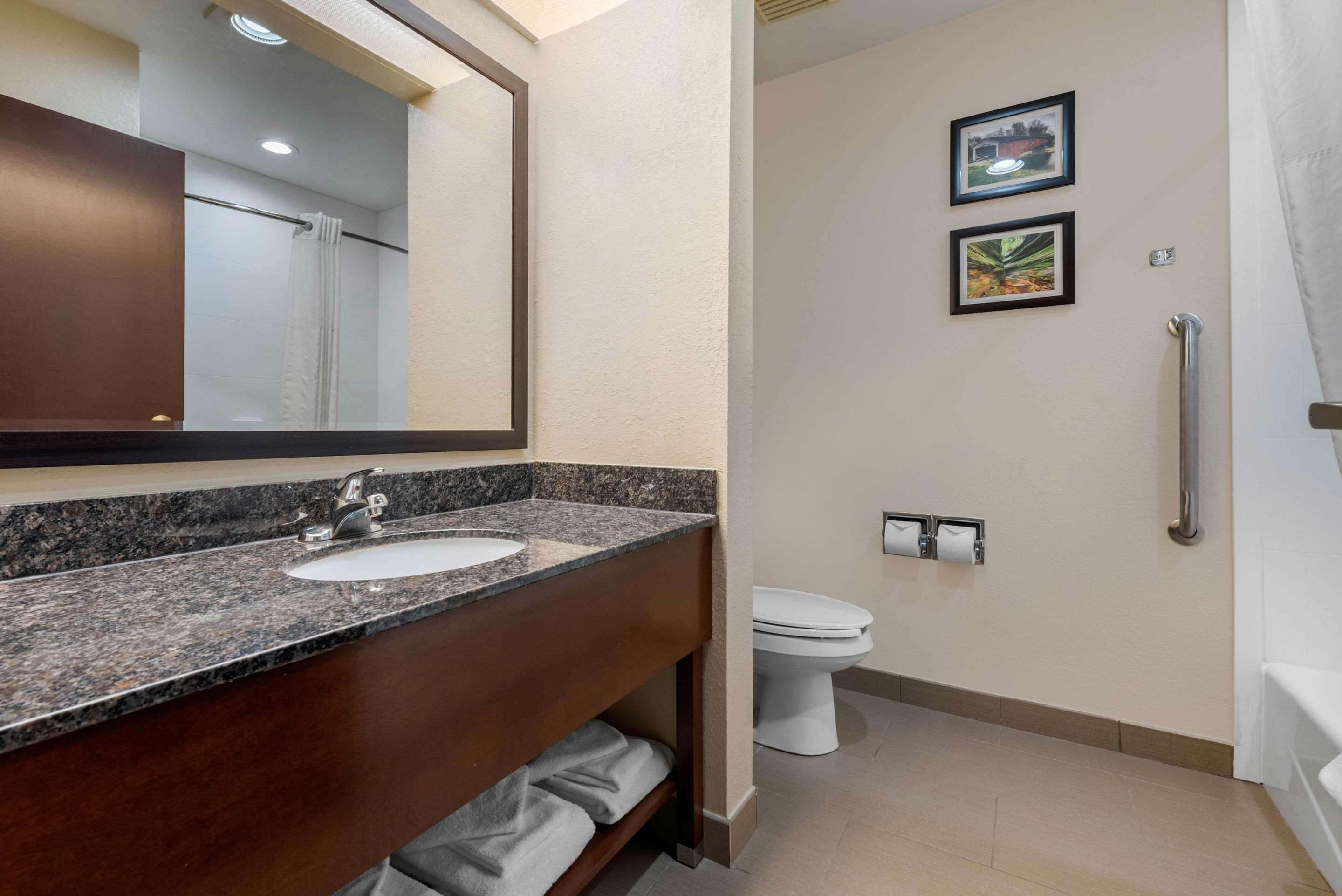 Comfort Suites Lafayette University Area Dış mekan fotoğraf